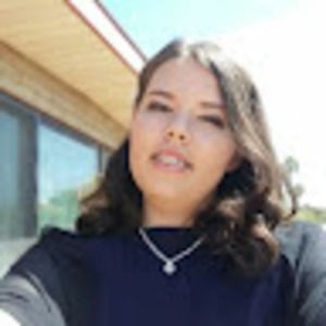 Meet your Posher, Claire